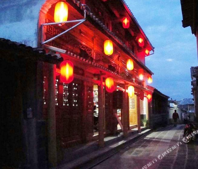 《扫黑风暴》中，何勇让裴伟秘密到北京做毒检，裴伟为什么没有告诉贺芸？